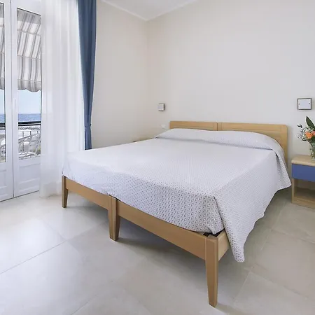 Hotel Teresa *